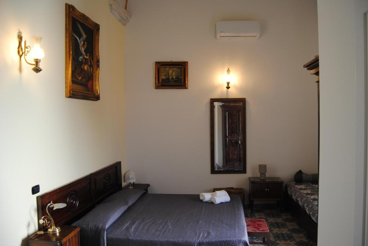 B & B Palazzo Maestro & Corte Maestro Rooms Gallipoli Dış mekan fotoğraf